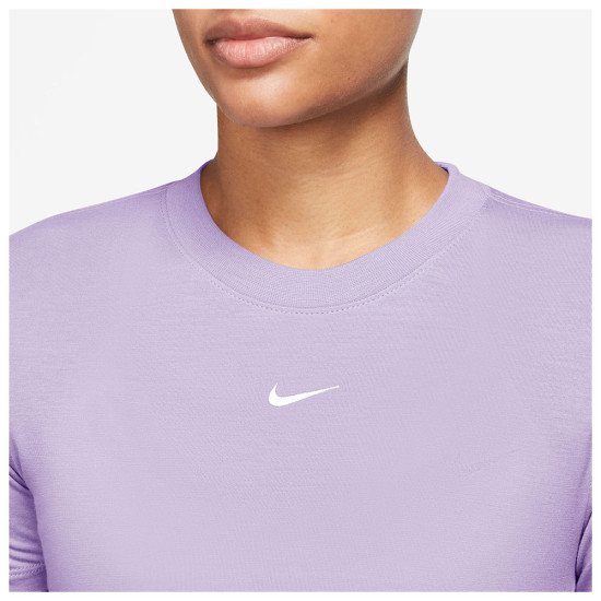 Nike Γυναικεία κοντομάνικη μπλούζα Sportswear Essential
